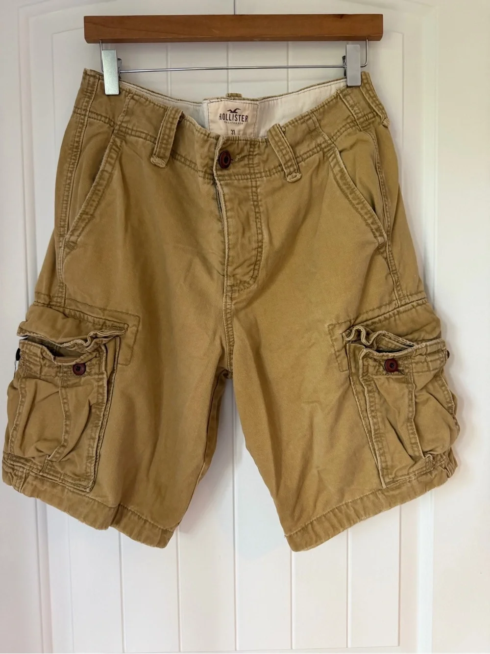 VTG Hollister Men's Khaki Cargo Shorts with Utility Pockets Size 31